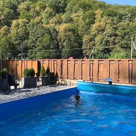 приватна шаянське джерело Guest house Shaian